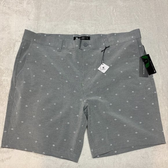 NEW Travis Mathew Shorts Mens 40 Performance Air and Space Gray Golf Stretch NWT - Picture 1 of 5